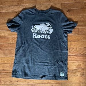 Gray roots tee